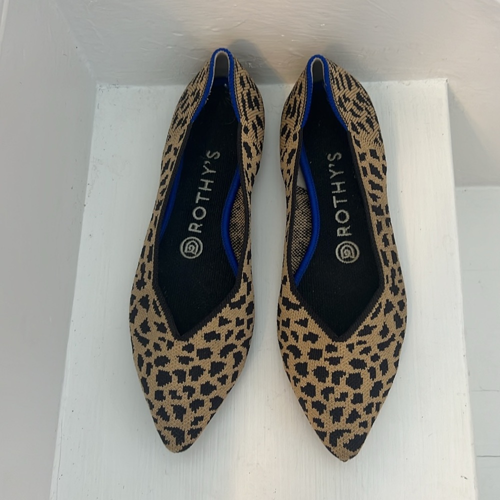 ROTHYS THe point cat prong sz 7.5 EUC. NWOT